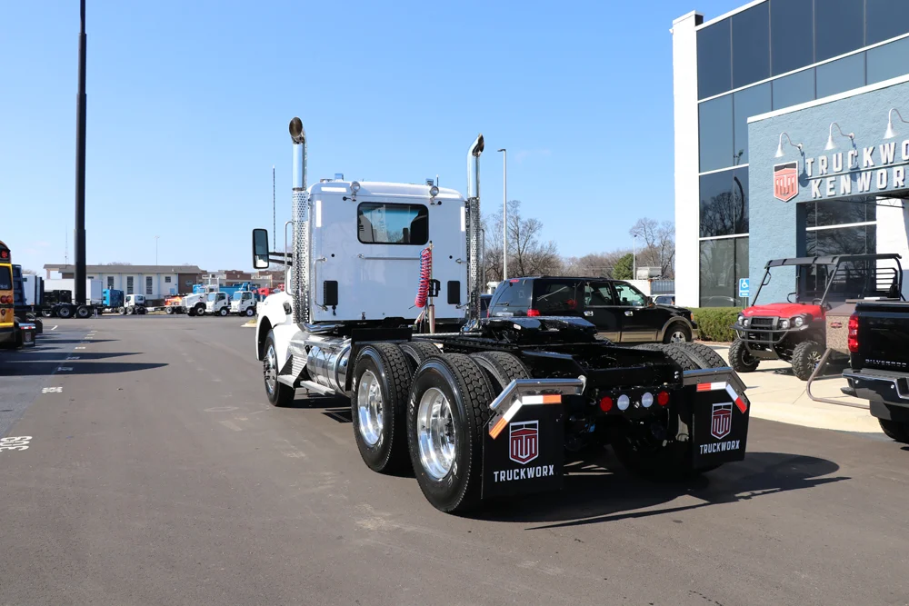 2027 Kenworth — photo 2
