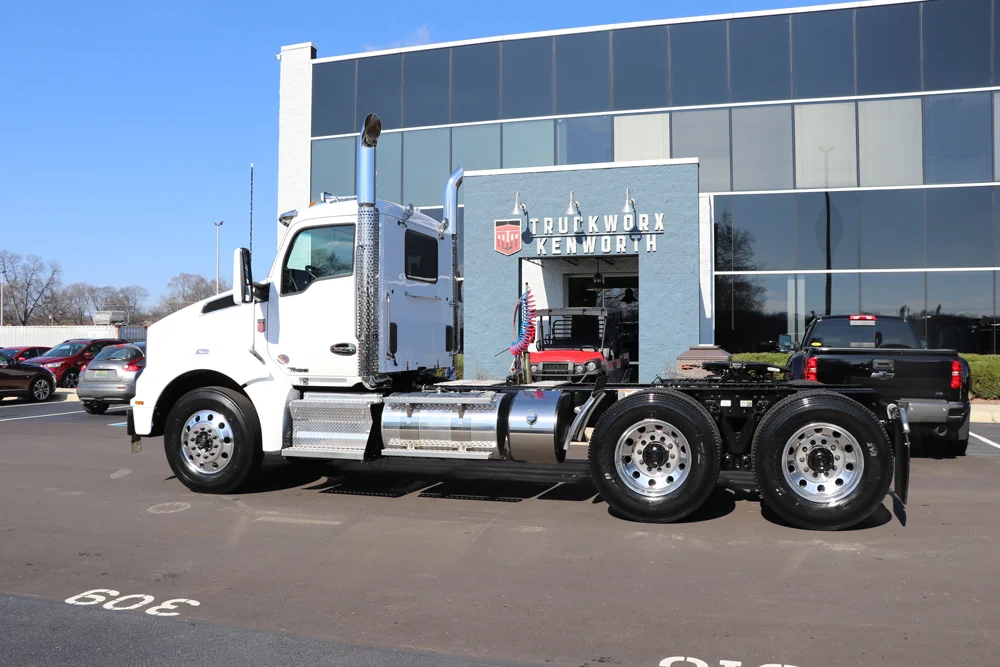 2027 Kenworth — photo 4