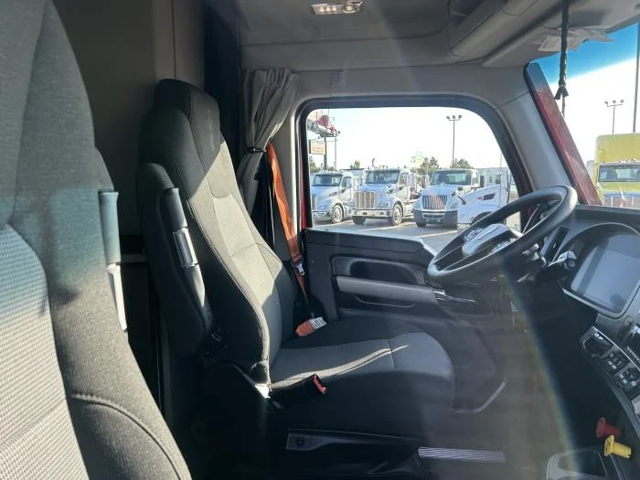 2024 Kenworth T680 - image 24