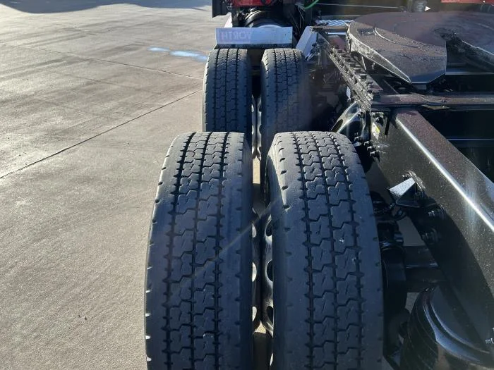 2024 Kenworth T680 - image 13