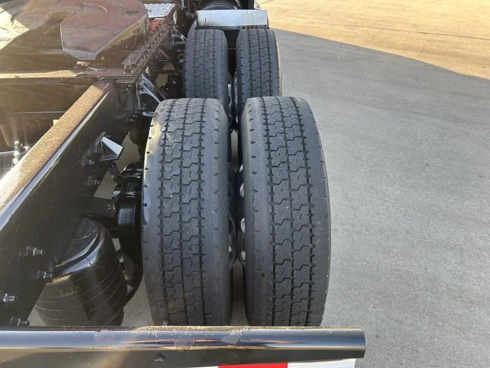 2024 Kenworth T680 in Houston, TX — photo 12