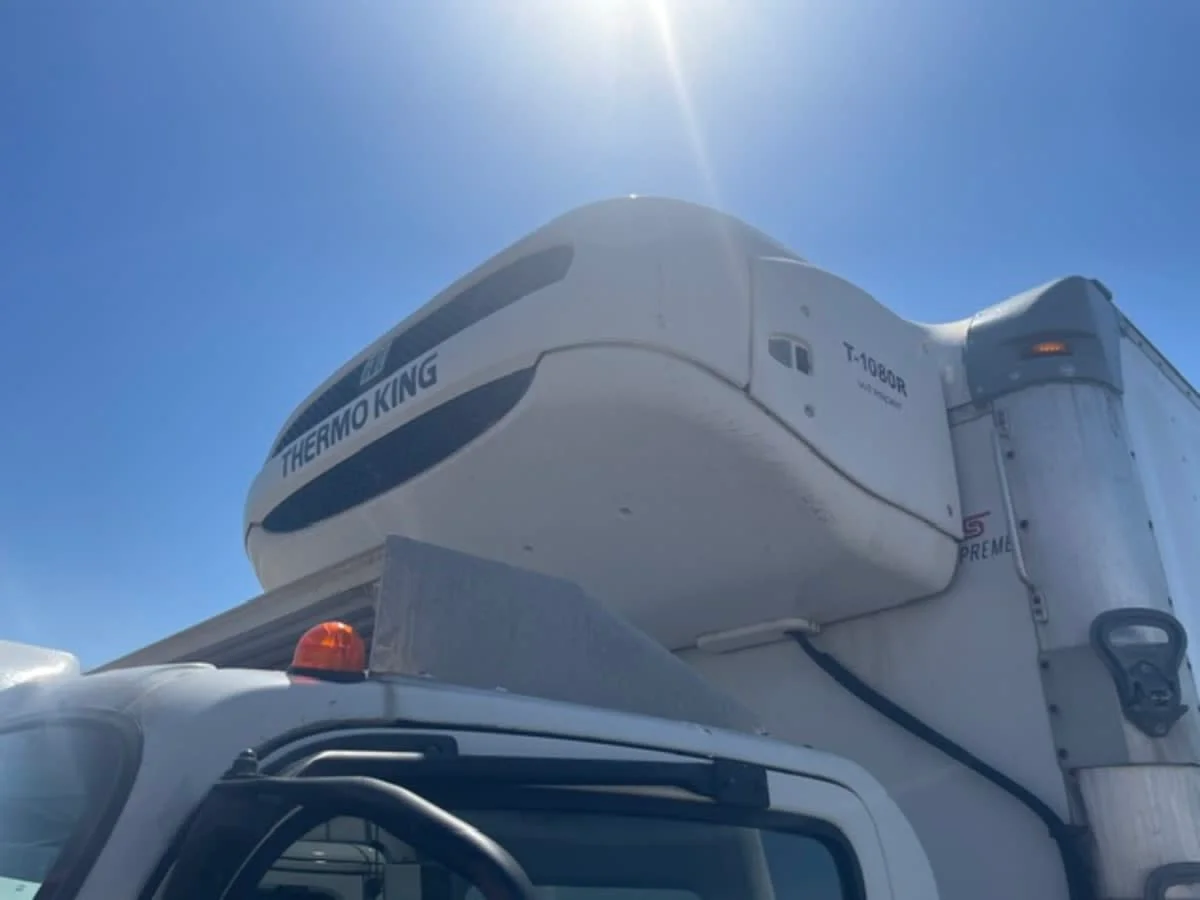 2018 Isuzu NRR in Farmingdale, NY — photo 7