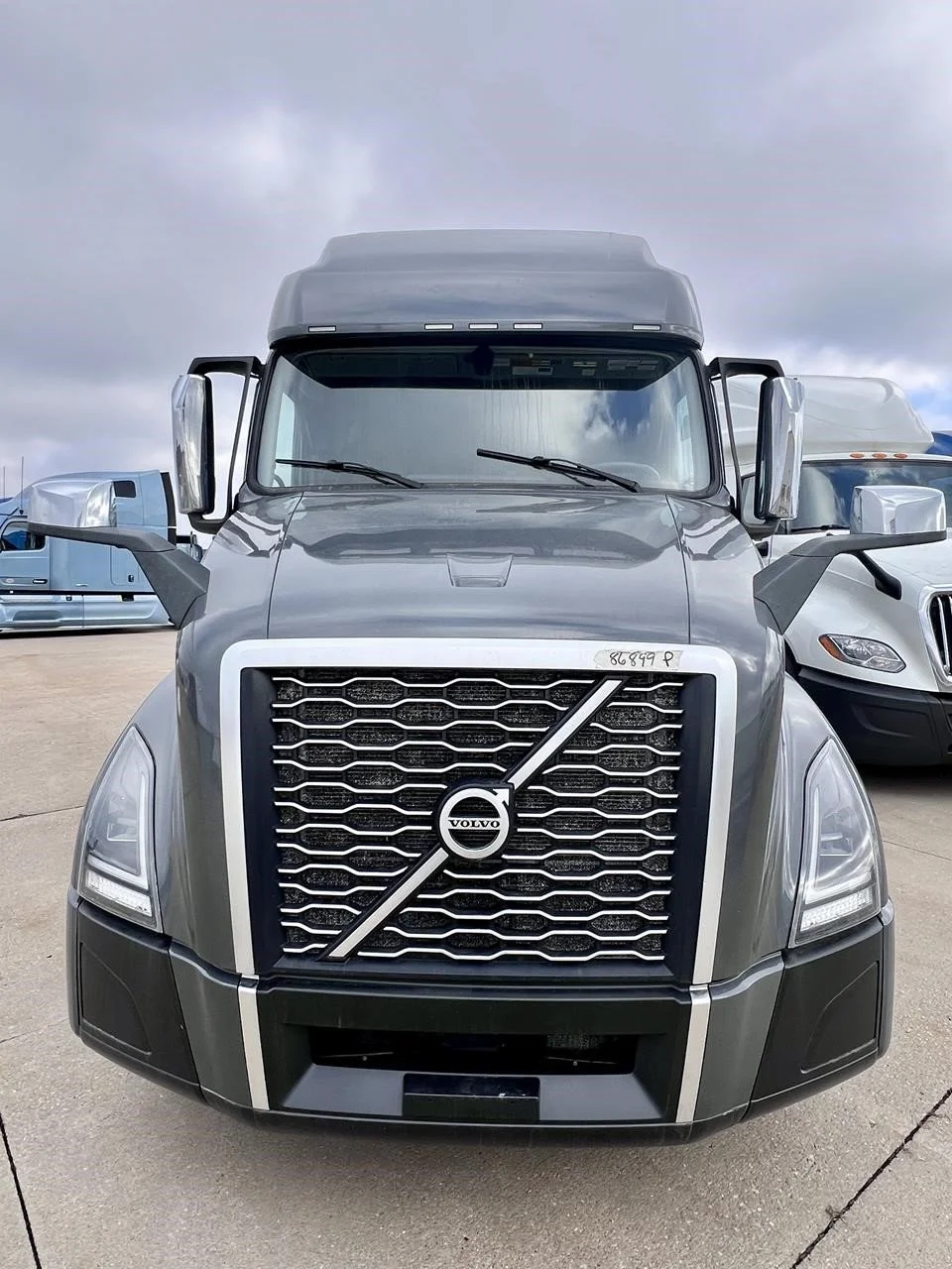 2022 Volvo VNL 760 in Omaha, NE