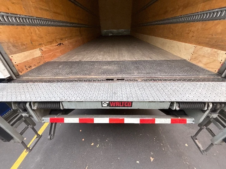 2022 Freightliner eM2 in Portland, OR — photo 10