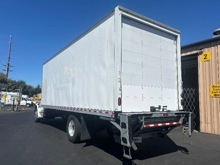 2022 Freightliner eM2 in Portland, OR — photo 6