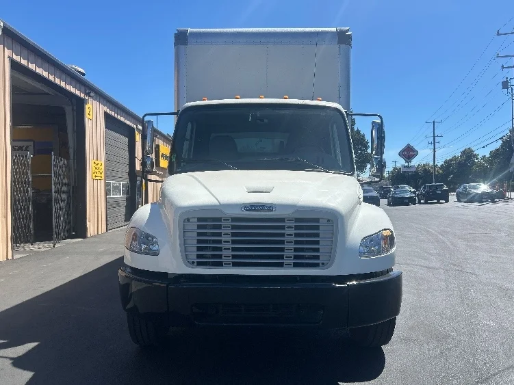 2022 Freightliner eM2 in Portland, OR — photo 2