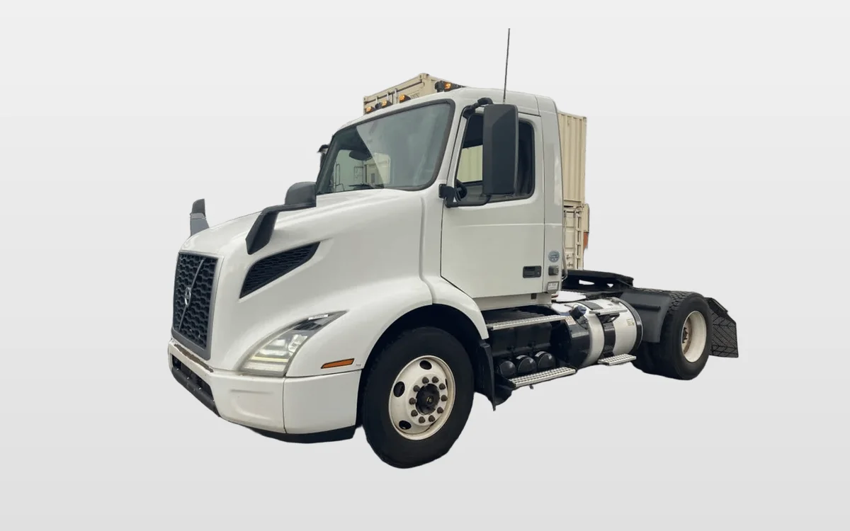 2019 Volvo - image 1