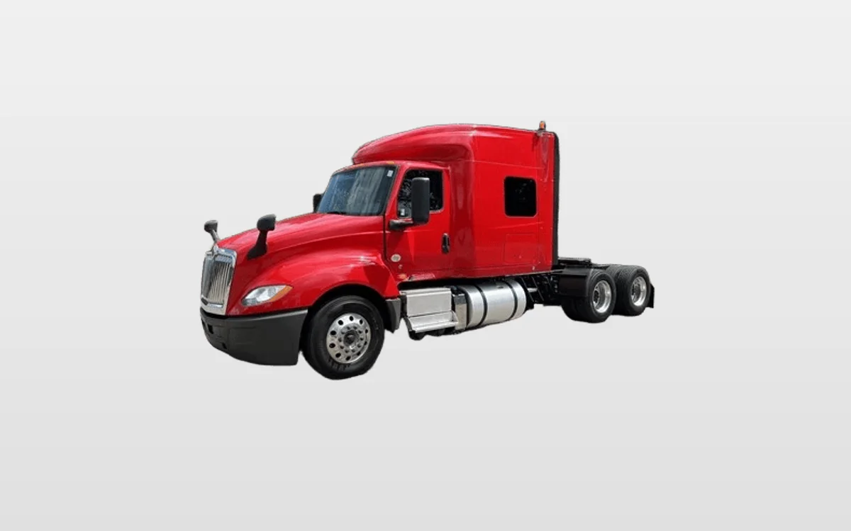 2021 International LT - image 1