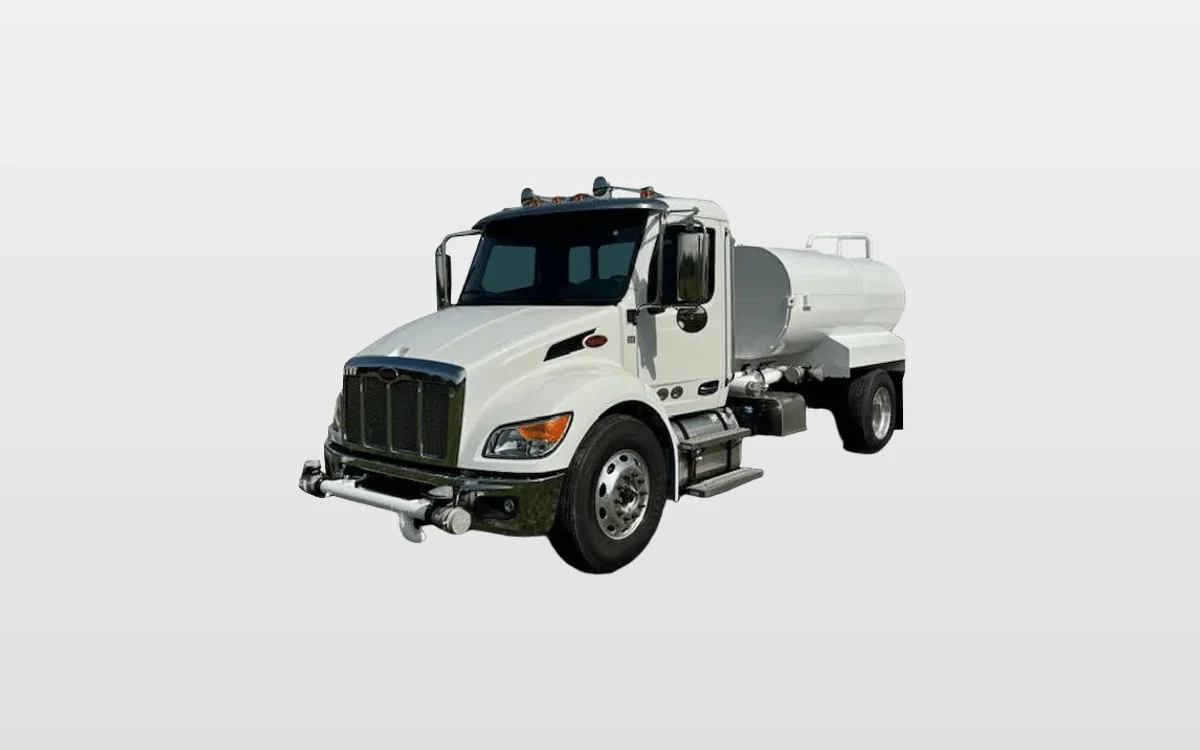 2025 Peterbilt 536 - image 1