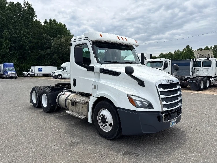 2020 Freightliner Cascadia