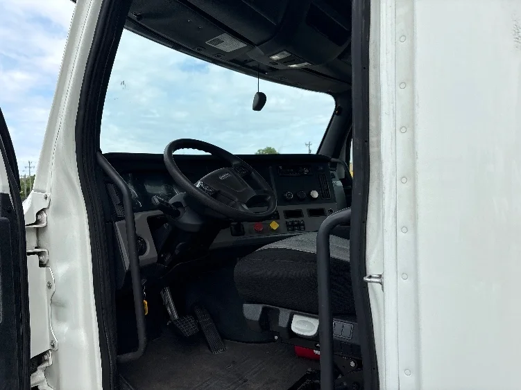 2020 Freightliner Cascadia in Greensboro, NC — photo 9