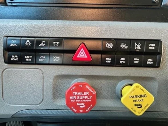 2022 FREIGHTLINER Cascadia 116 - image 23