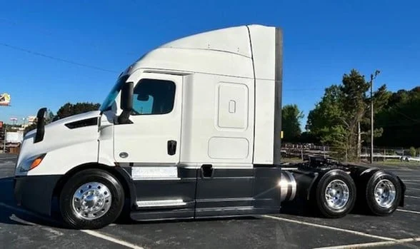2022 FREIGHTLINER Cascadia 116 - image 5