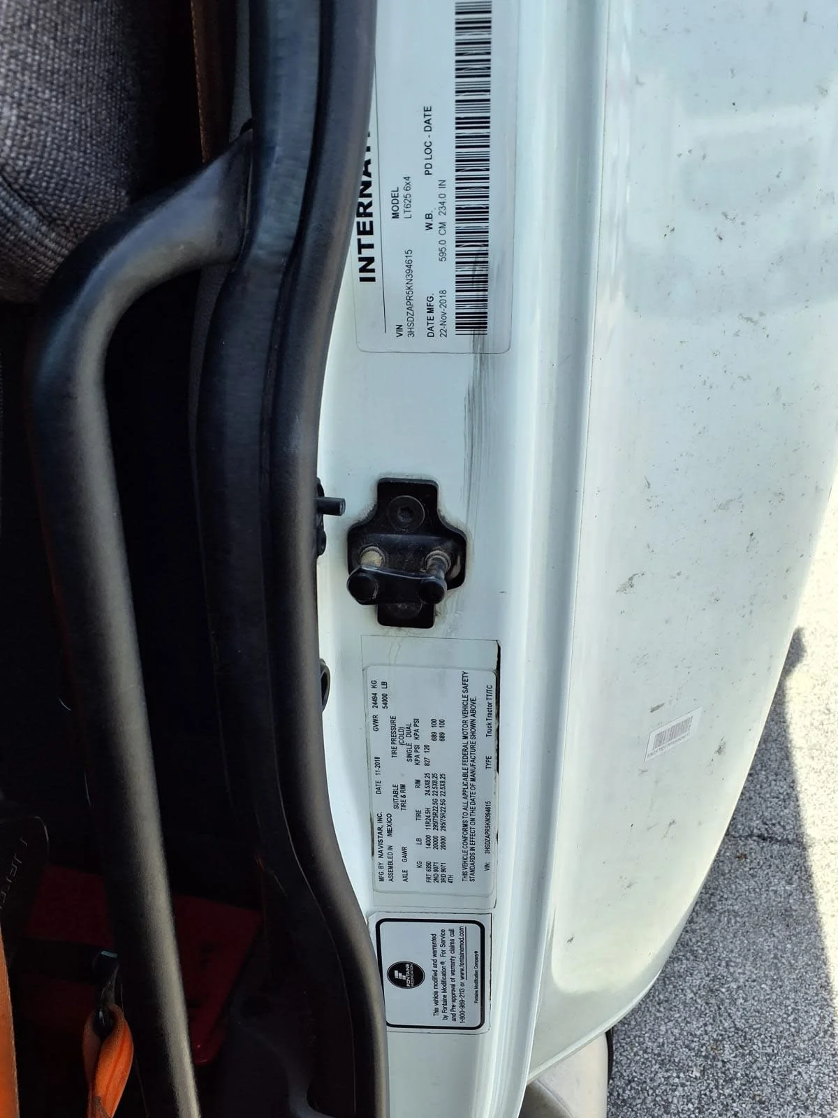 2019 International LT in Cleveland, OH — photo 10