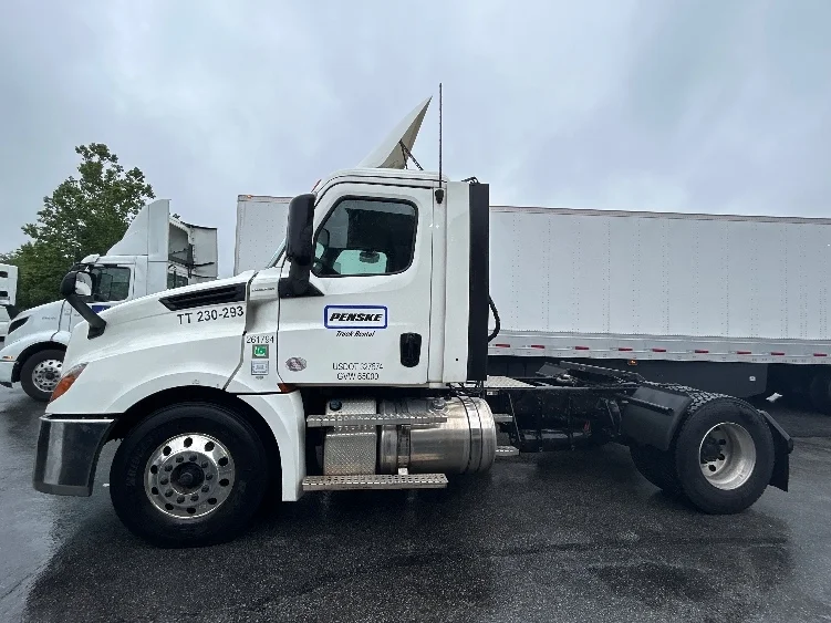 2019 Freightliner Cascadia in Montgomery, NY — photo 4