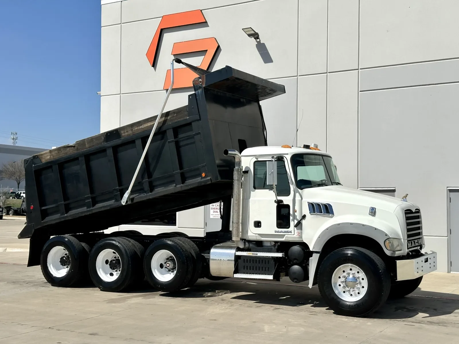 2013 Mack Granite in Hutchins, TX