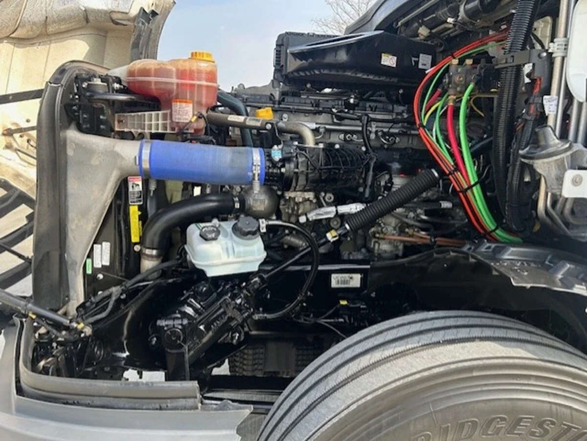 2023 Freightliner Cascadia - image 14