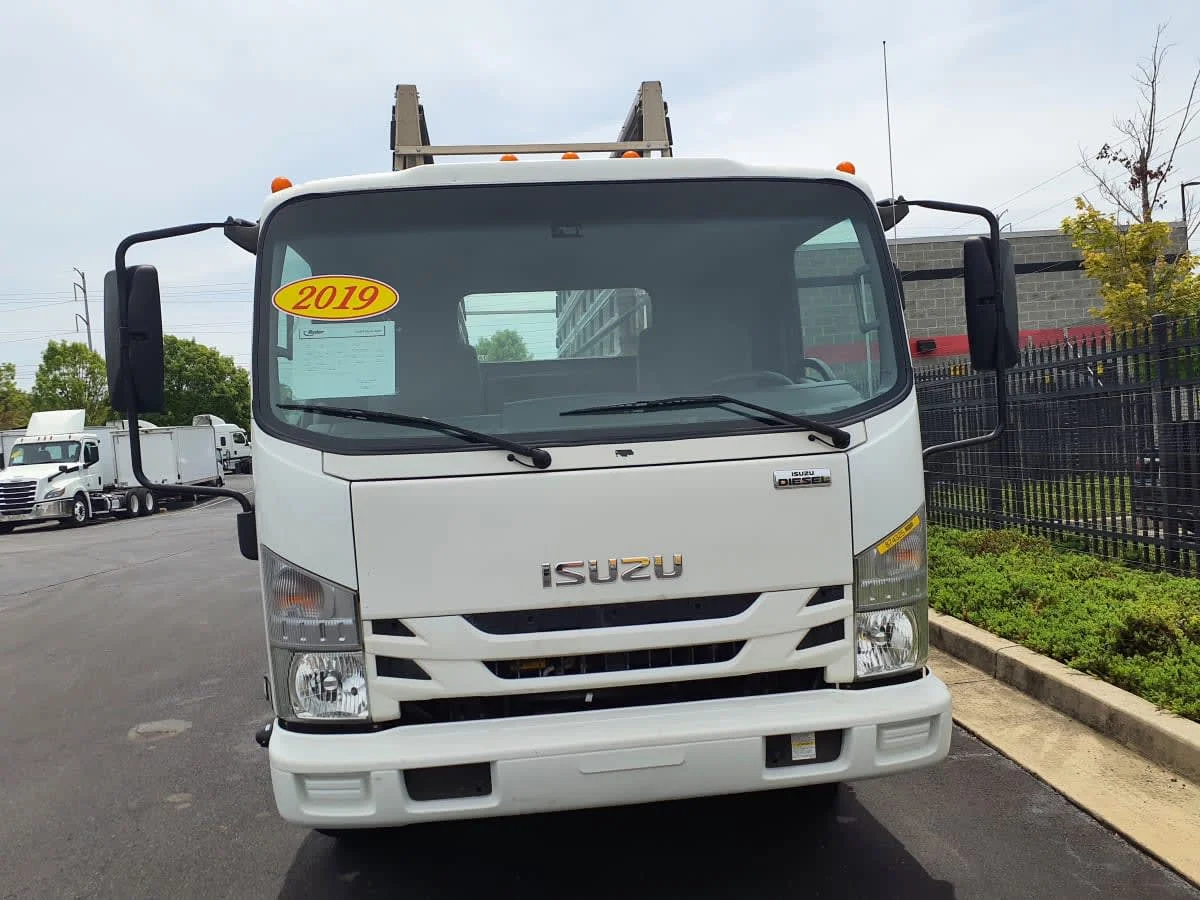 2019 Isuzu NRR in Atlanta, GA — photo 2