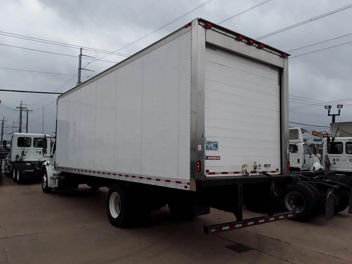 2019 Freightliner M2 106 - image 6