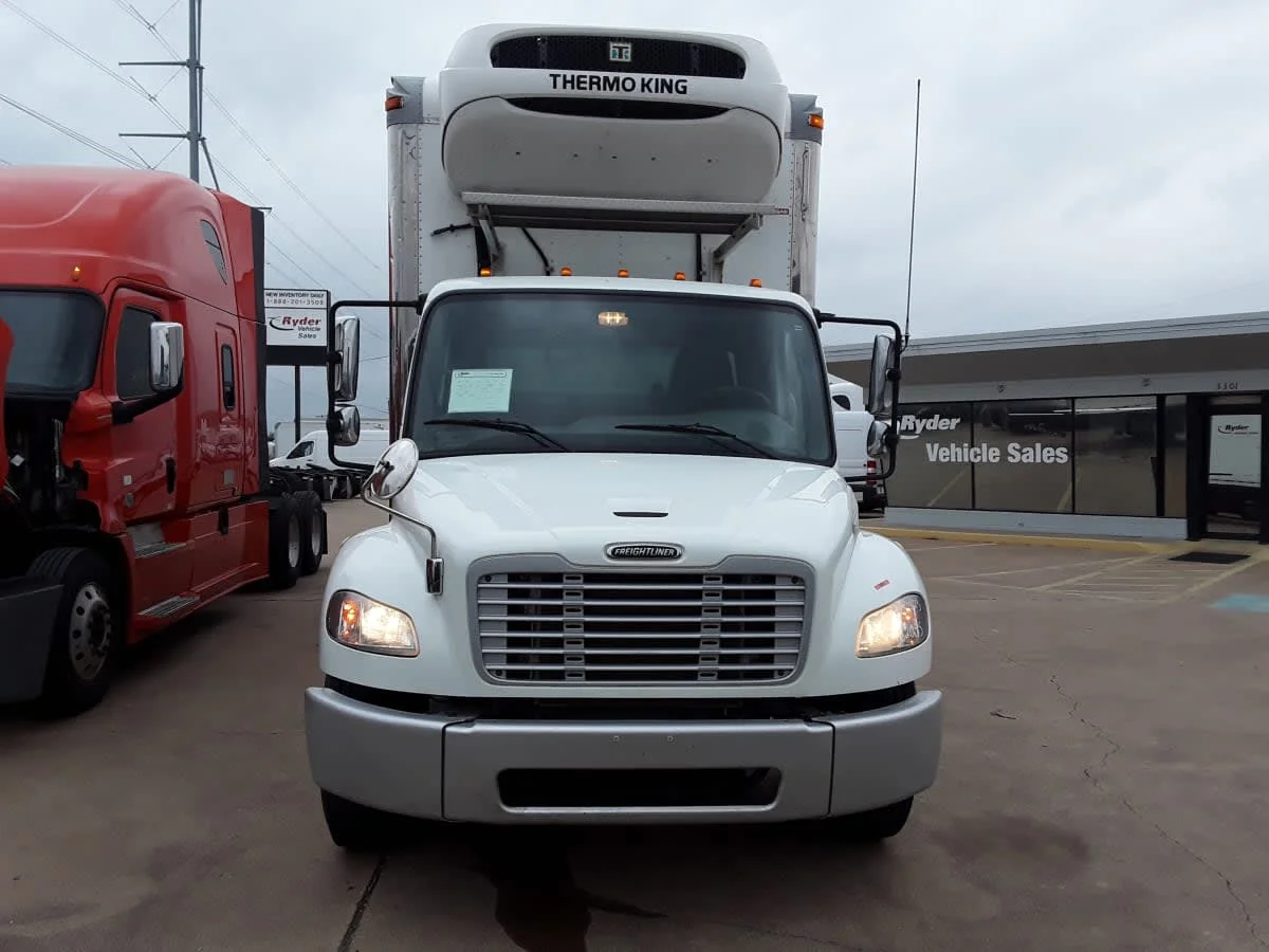 2019 Freightliner M2 106 - image 2