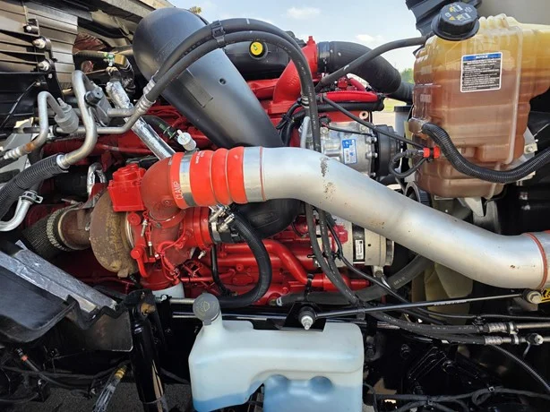 2024 International LT - image 23