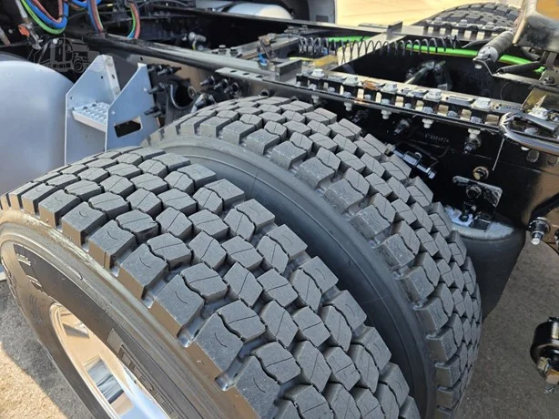 2024 International LT - image 15