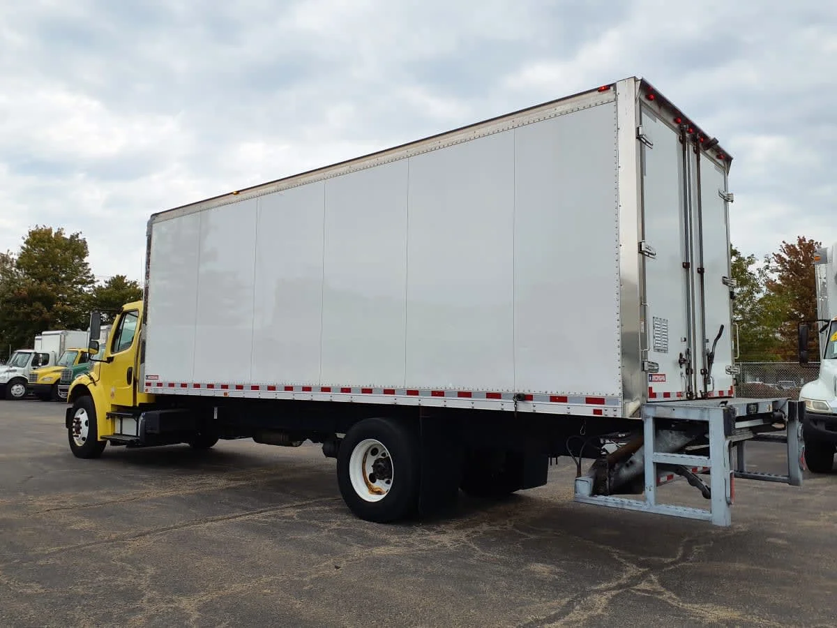 2016 Freightliner M2 106 in Bolingbrook, IL — photo 6