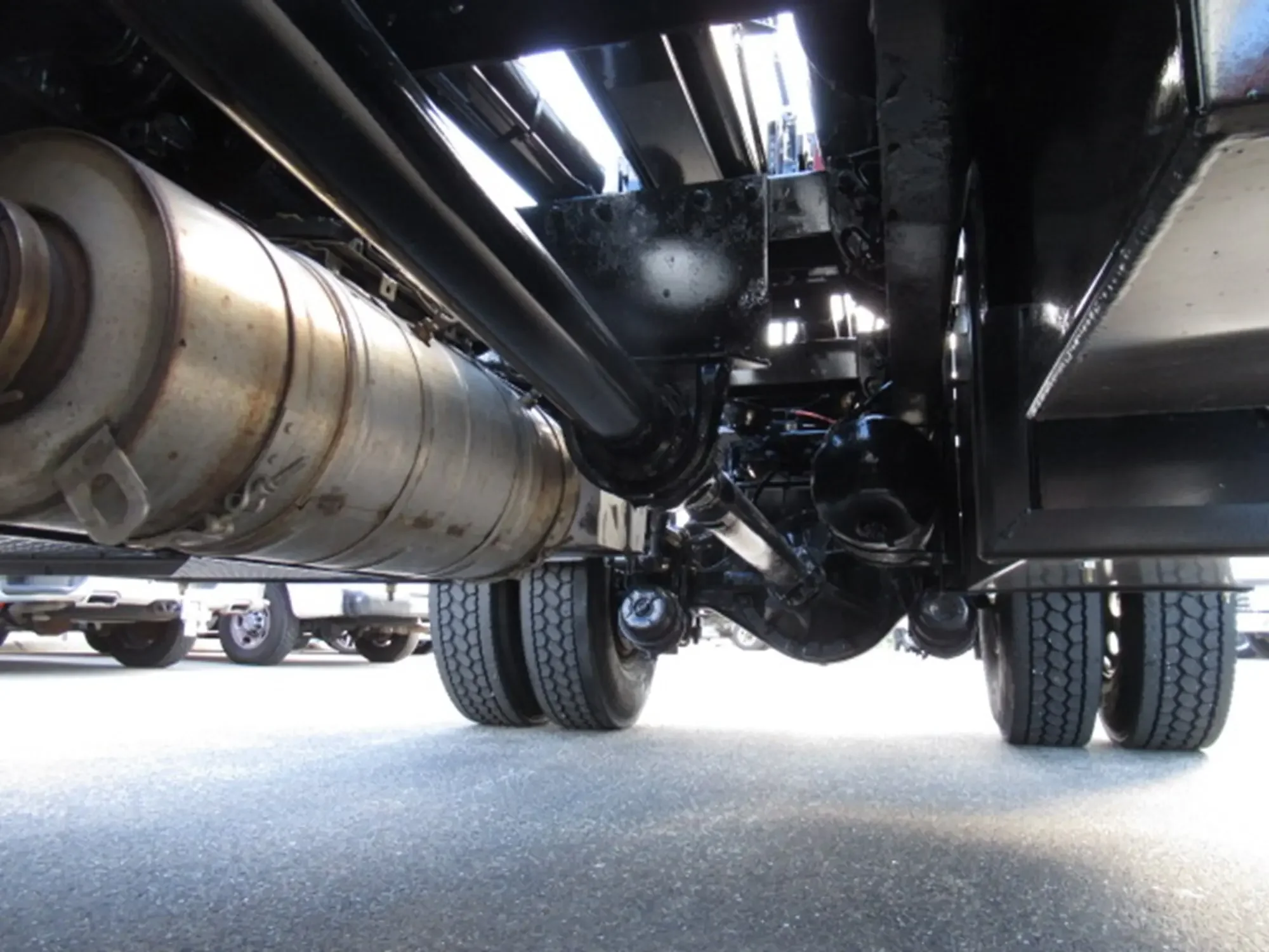 2014 Peterbilt 337 - image 10