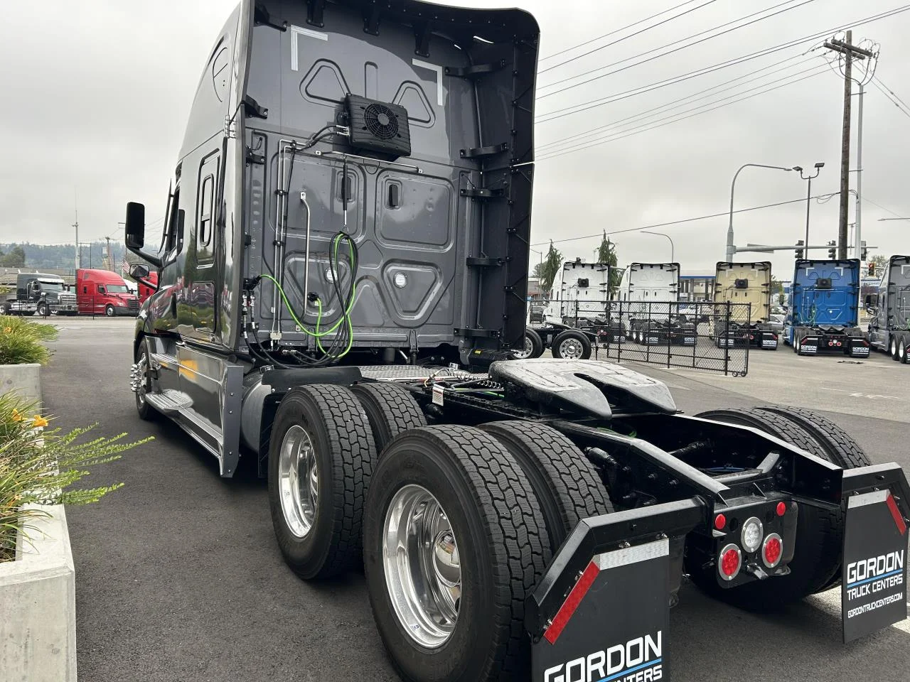 2027 Freightliner in Pacific, WA — photo 4
