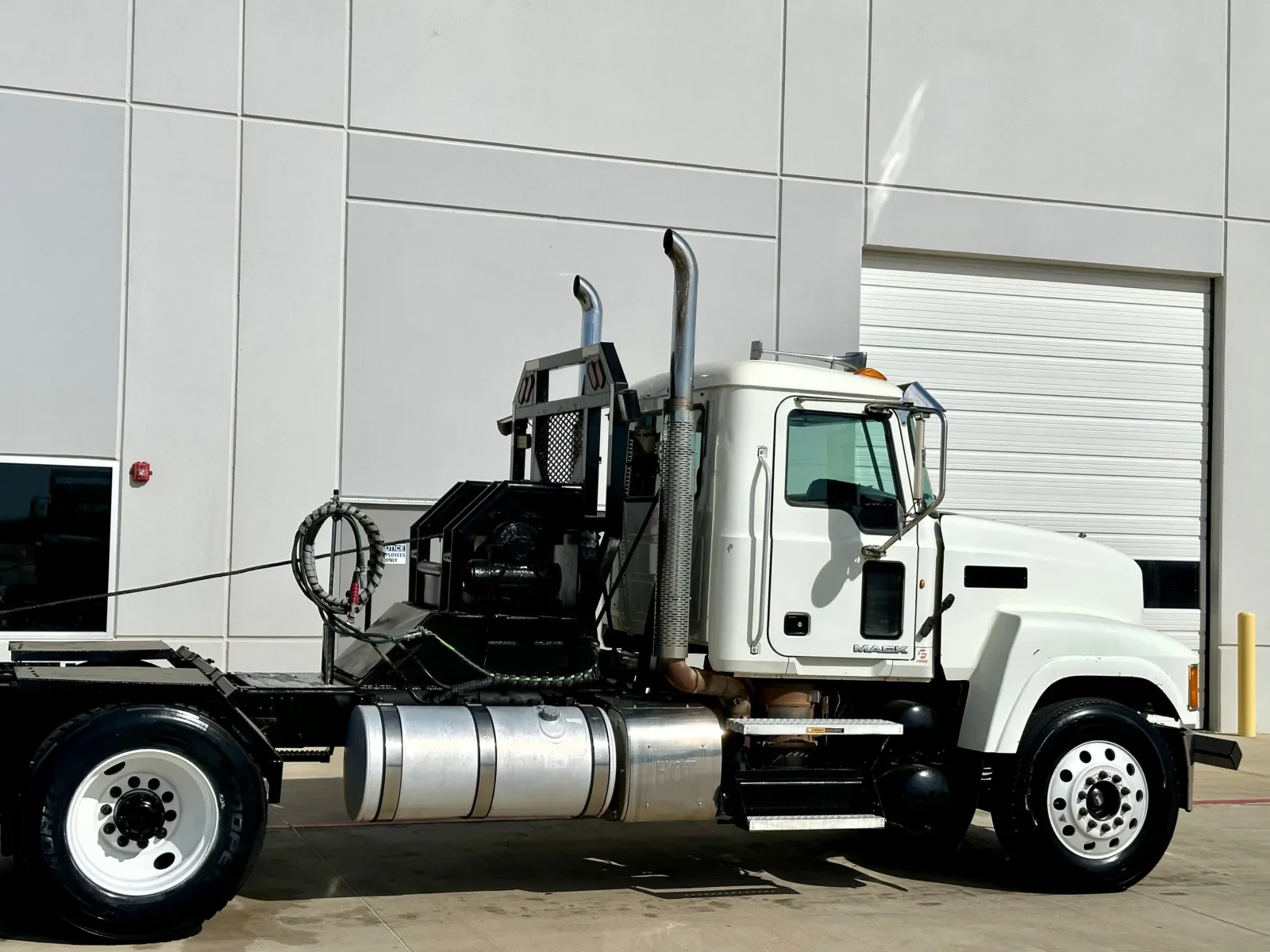 2013 Mack Pinnacle - image 7