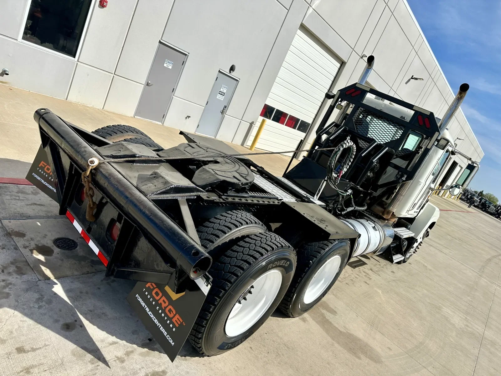 2013 Mack Pinnacle - image 11