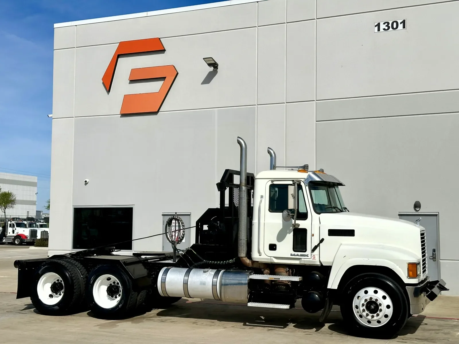 2013 Mack Pinnacle in Hutchins, TX