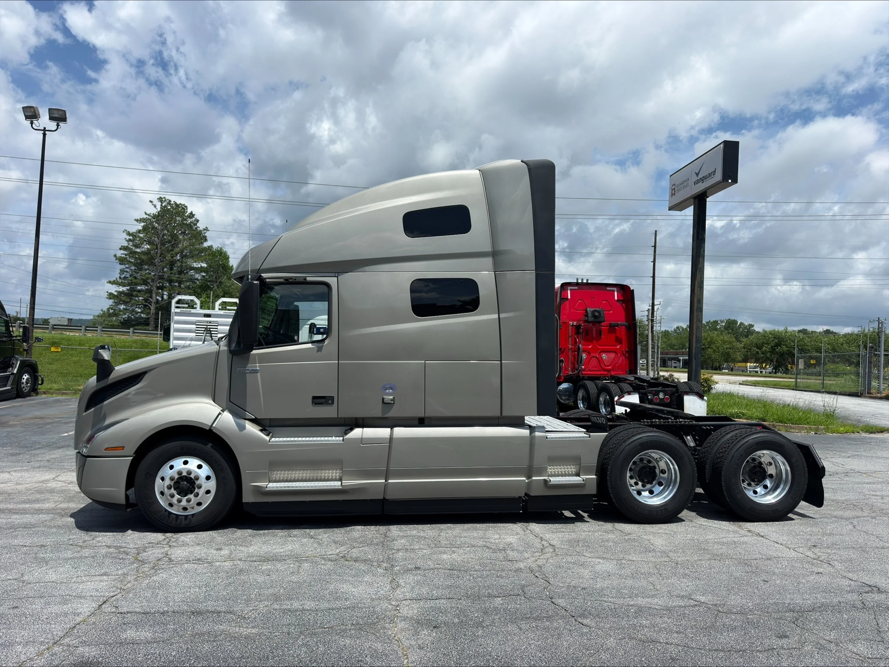 2022 Volvo VNL 760 — photo 6