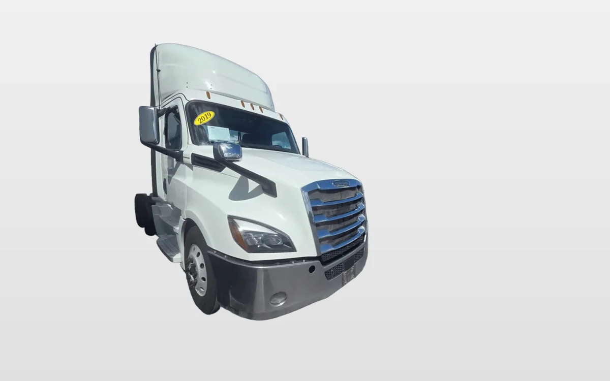 2019 Freightliner - image 1