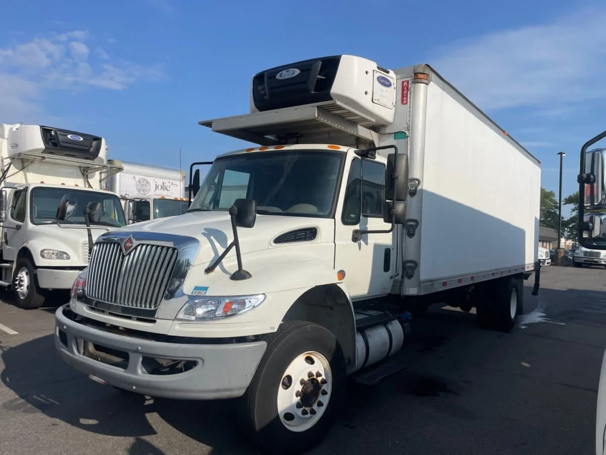 2016 International 4300 in Farmingdale, NY