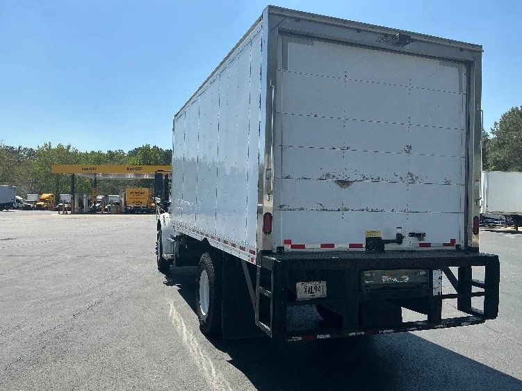 2019 Freightliner M2 106 - image 6