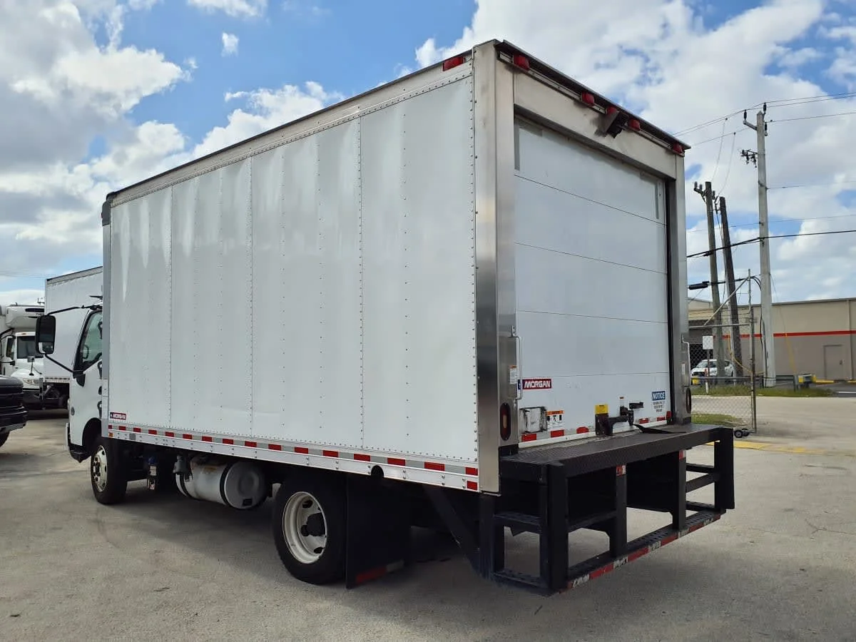 2020 Hino 195 in Miami, FL — photo 6
