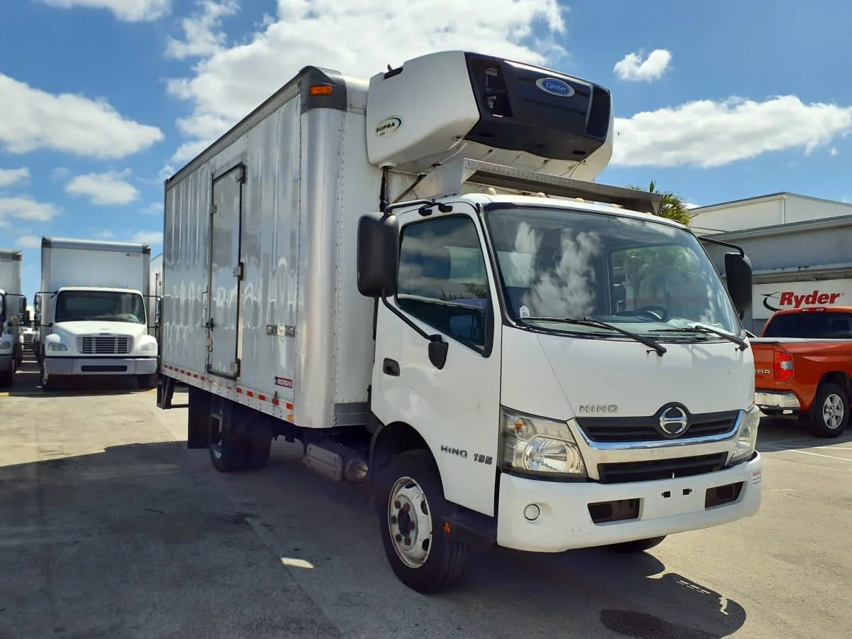 2020 Hino 195 in Miami, FL — photo 3