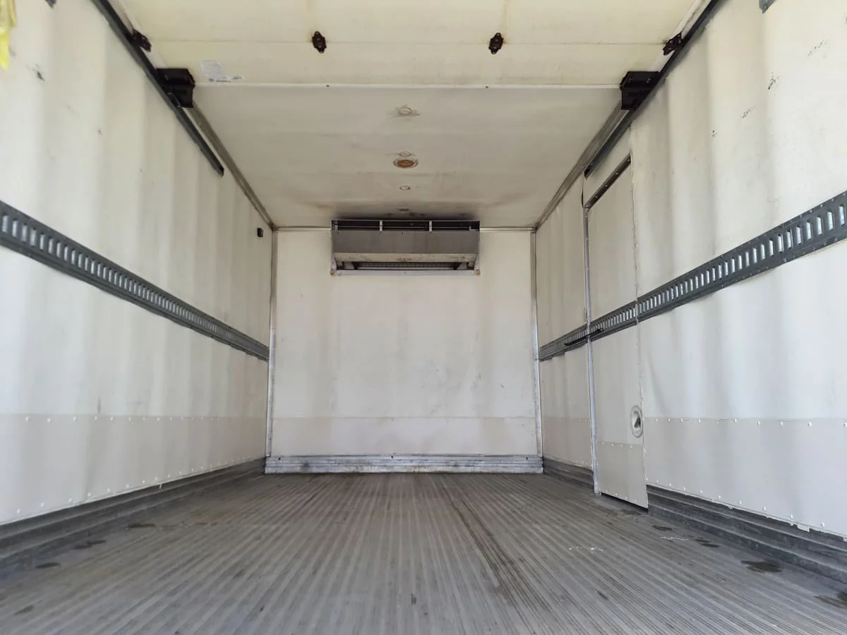 2020 Hino 195 in Miami, FL — photo 9