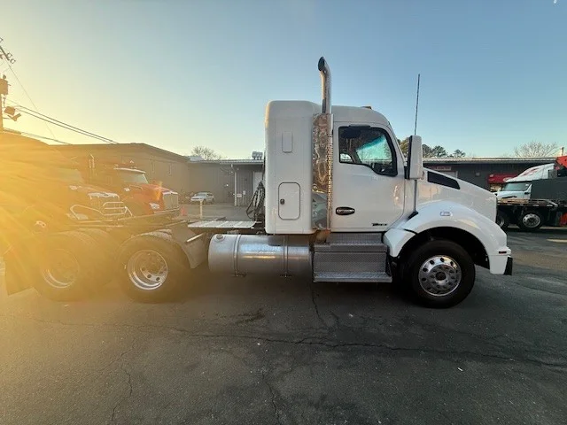 2020 Kenworth T880 - image 3