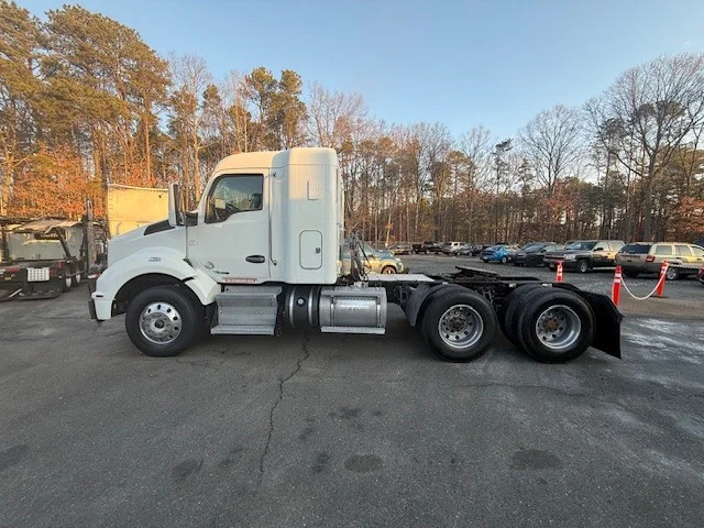 2020 Kenworth T880 - image 7