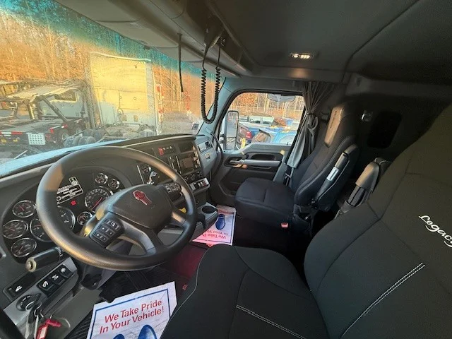 2020 Kenworth T880 - image 9