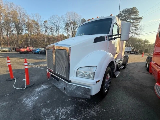 2020 Kenworth T880 in CLARKSBURG, WV
