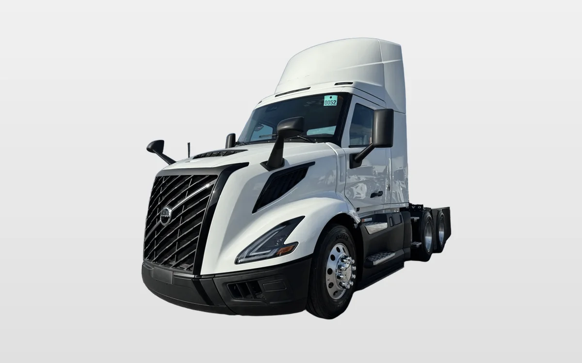 2025 Volvo - image 1