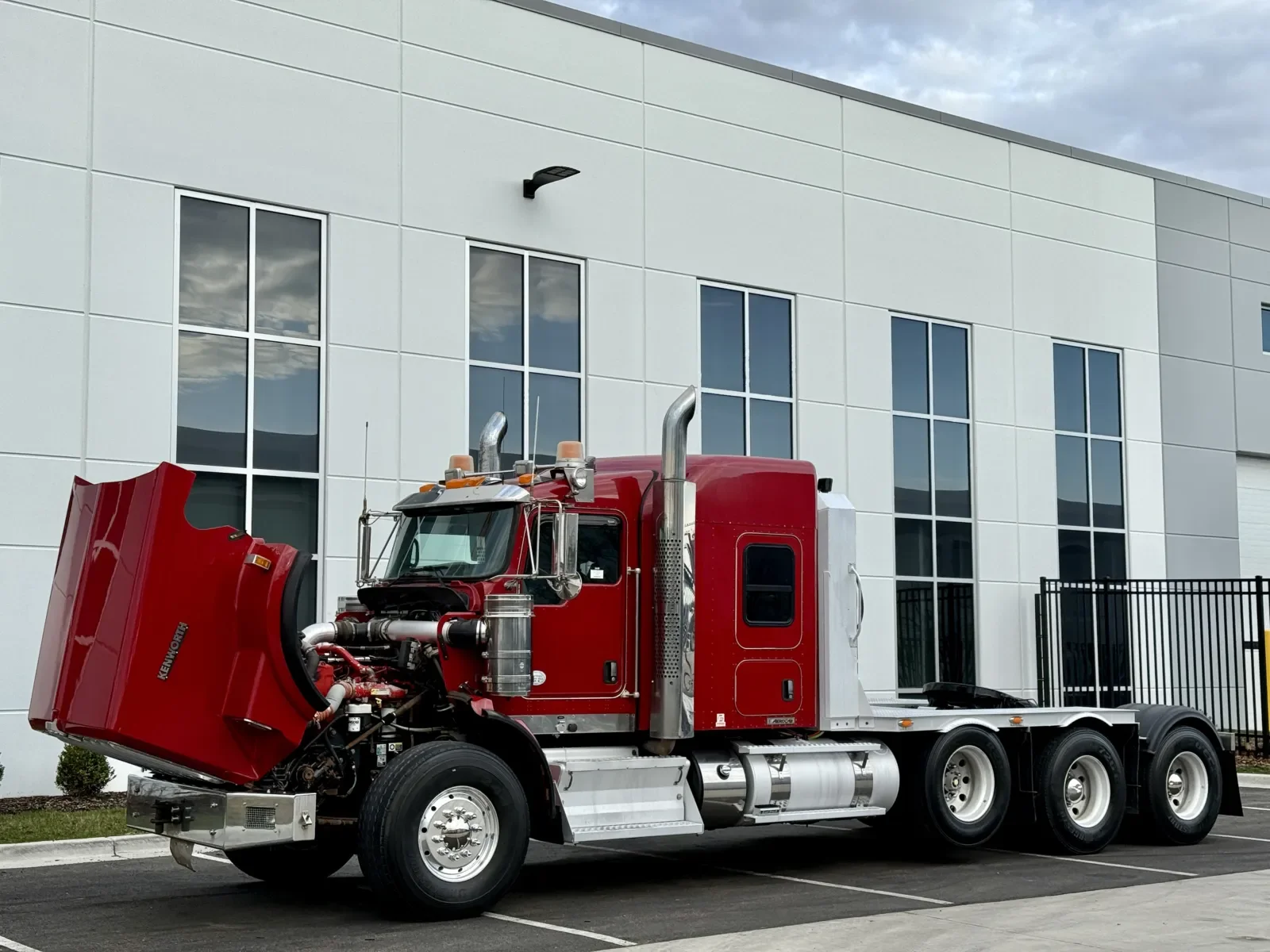 2014 Kenworth T800 - image 10