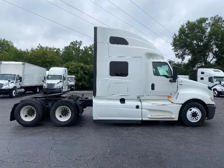 2019 International LT in Greensboro, NC — photo 7