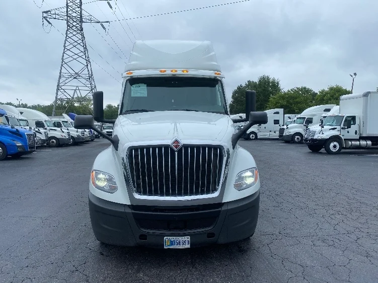 2019 International LT in Greensboro, NC — photo 2