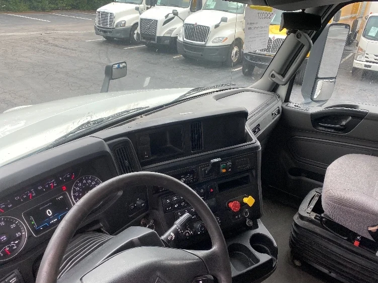 2019 International LT in Greensboro, NC — photo 9