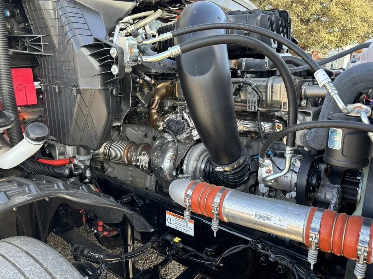 2026 Freightliner Cascadia - image 11