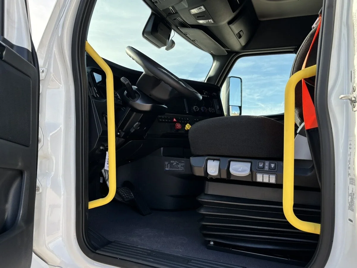 2026 Freightliner Cascadia - image 17